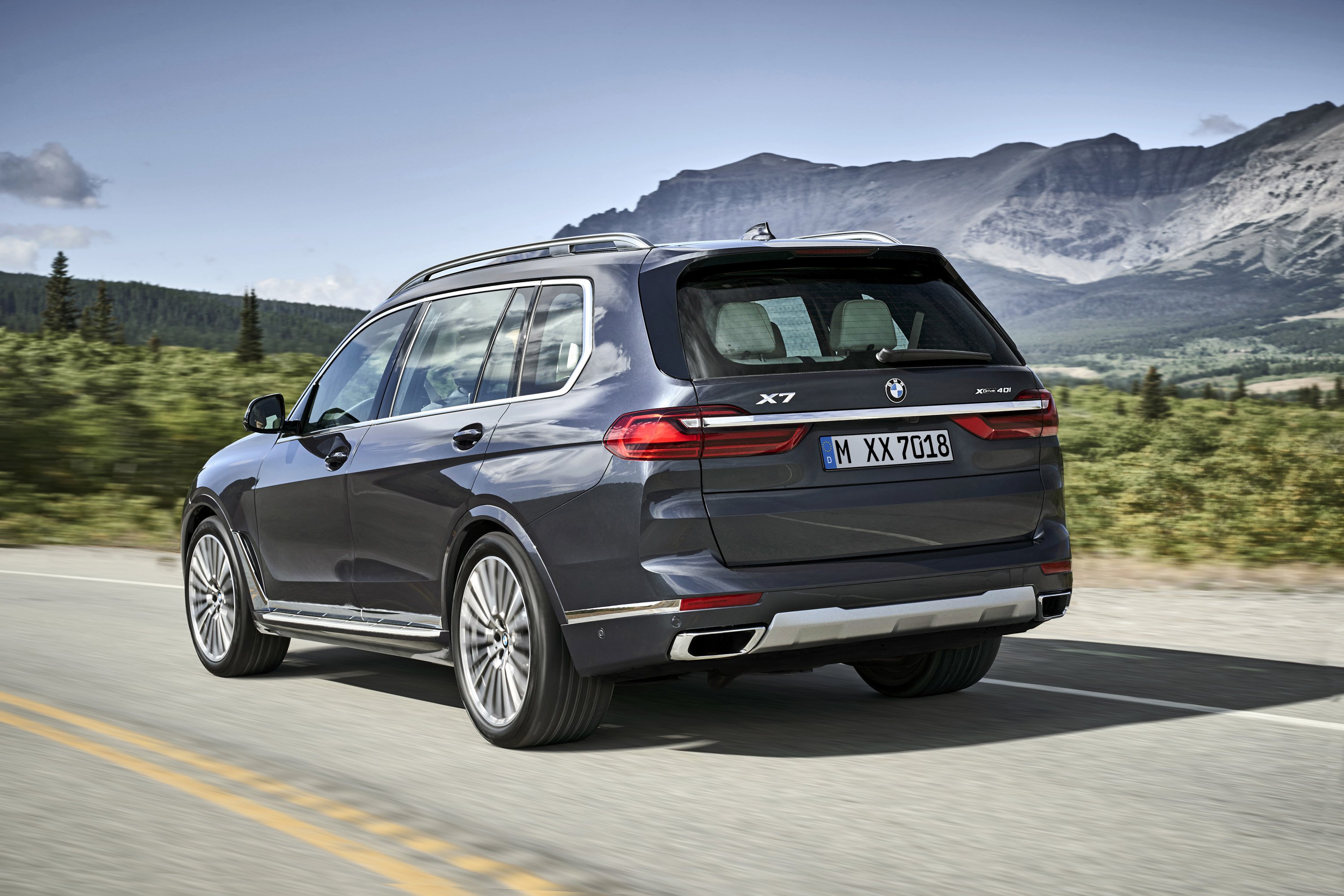 2019 BMW X7 (Color: Arctic Grey) Rear Three-Quarter Wallpapers (5)