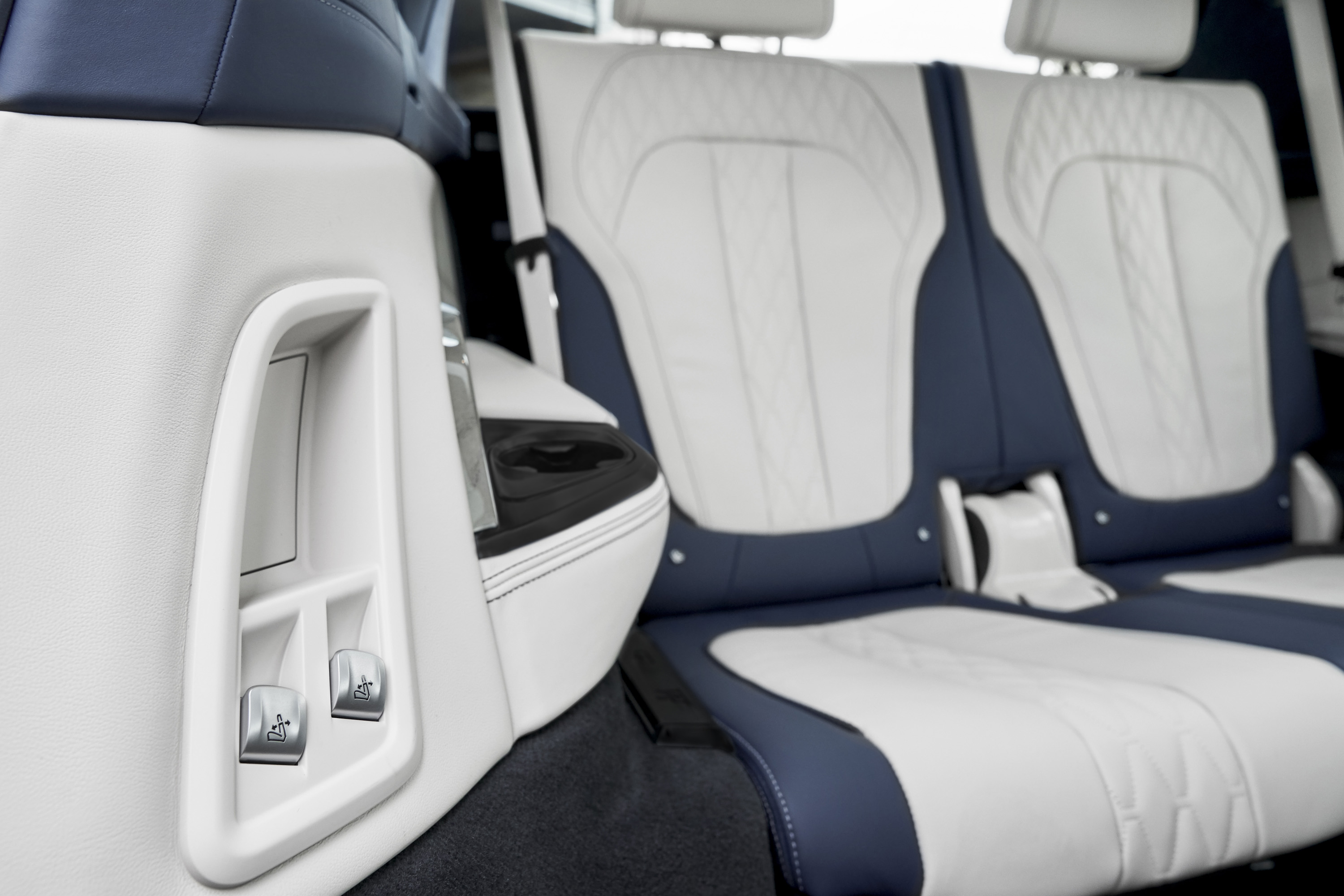 2019 BMW X7 Interior Third Row Seats Wallpapers #58 of 68