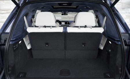 2019 BMW X7 Trunk Wallpapers 450x275 (55)