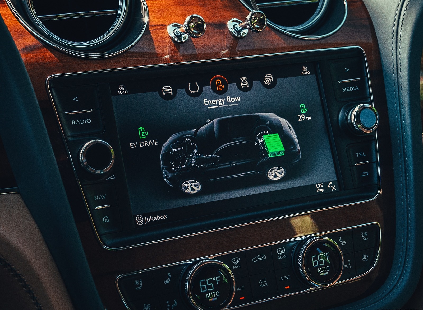 2019 Bentley Bentayga Plug-in Hybrid Central Console Wallpapers #26 of 54