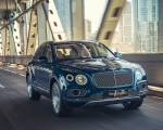 2019 Bentley Bentayga Plug-in Hybrid Front Three-Quarter Wallpapers 150x120 (2)