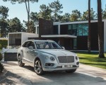 2019 Bentley Bentayga Plug-in Hybrid Front Three-Quarter Wallpapers 150x120 (32)