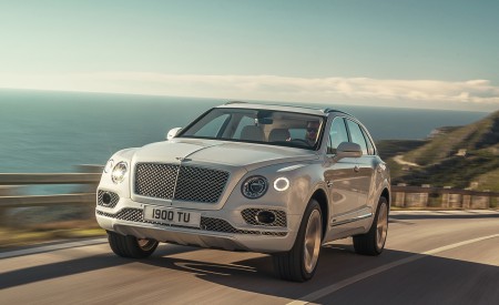 2019 Bentley Bentayga Plug-in Hybrid Front Wallpapers 450x275 (27)