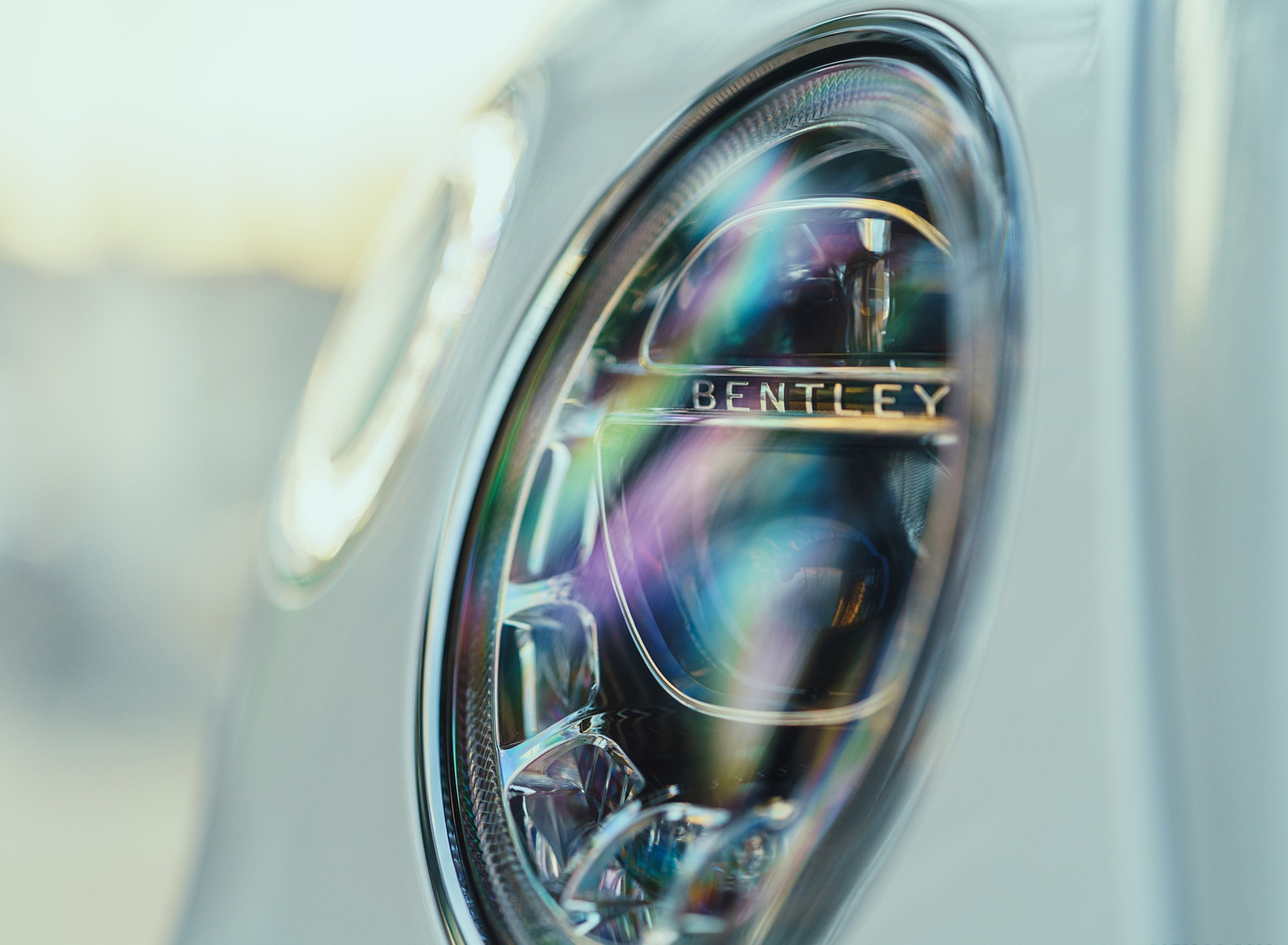 2019 Bentley Bentayga Plug-in Hybrid Headlight Wallpapers #44 of 54