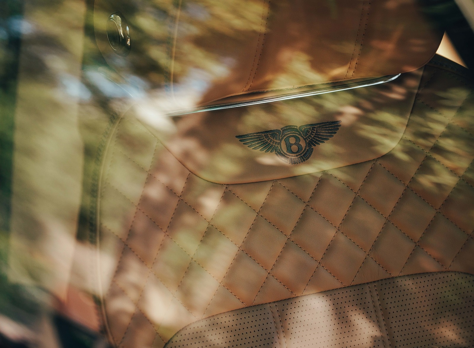 2019 Bentley Bentayga Plug-in Hybrid Interior Seats Wallpapers #21 of 54