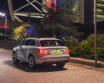 2019 Bentley Bentayga Plug-in Hybrid Rear Three-Quarter Wallpapers 150x120 (37)