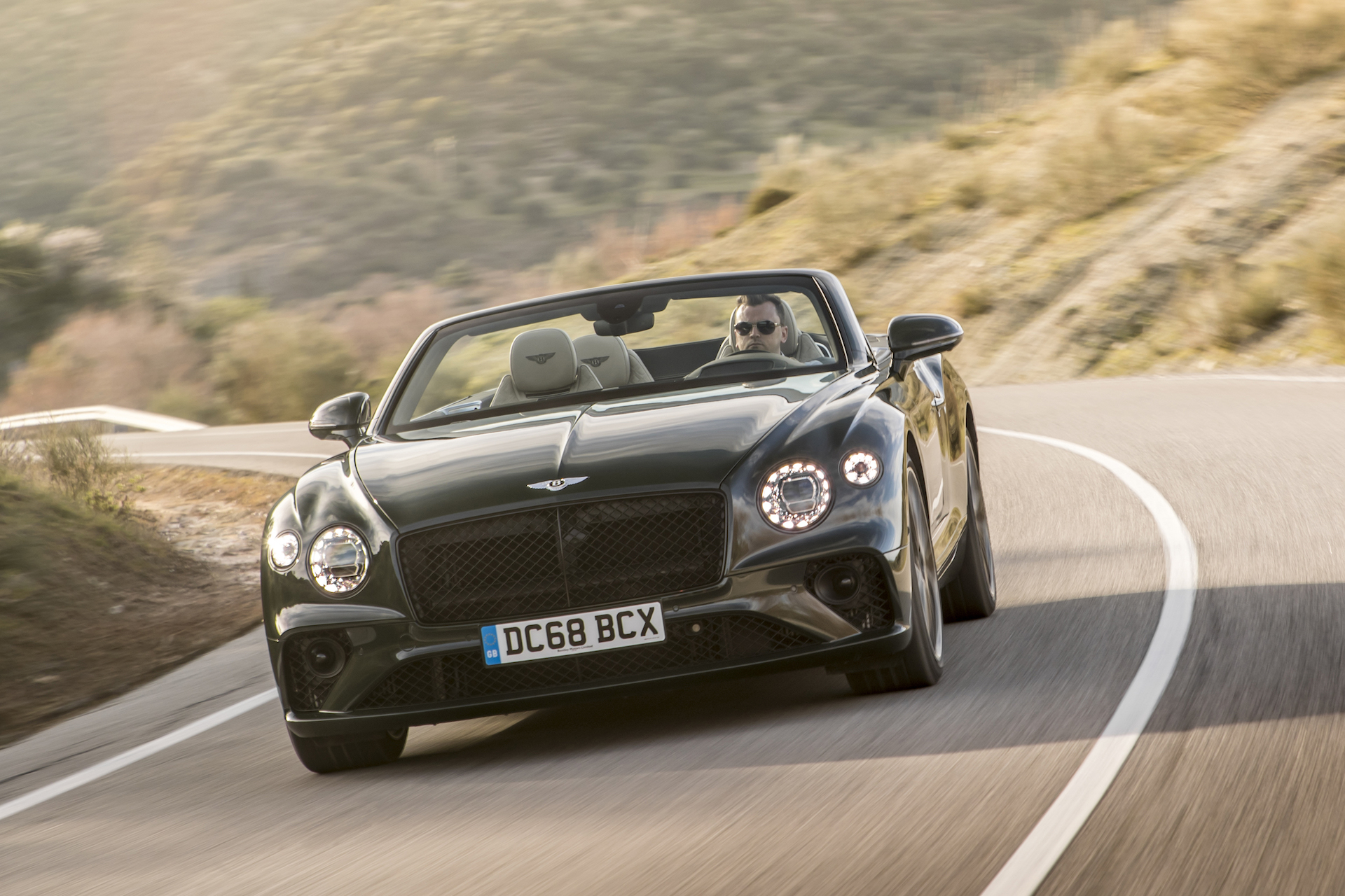 2019 Bentley Continental GT Convertible (Color: Verdant) Front Wallpapers #38 of 108