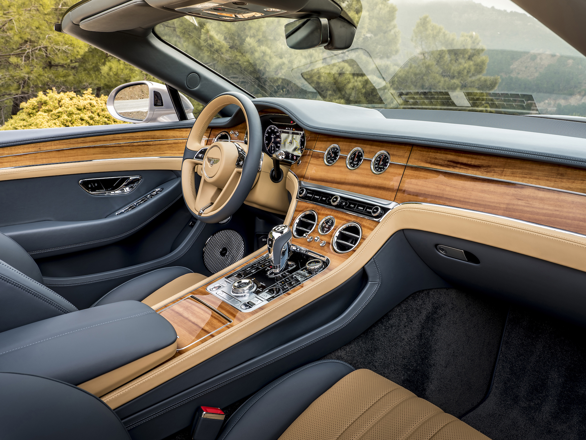 2019 Bentley Continental GT Convertible (Color: Verdant) Interior Seats Wallpapers #41 of 108