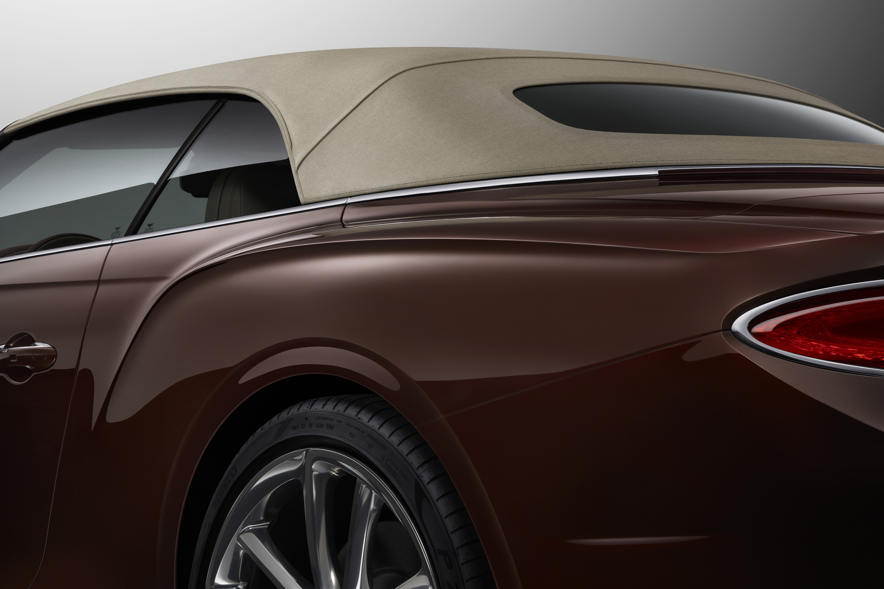 2019 Bentley Continental GT Convertible Detail Wallpapers #108 of 108