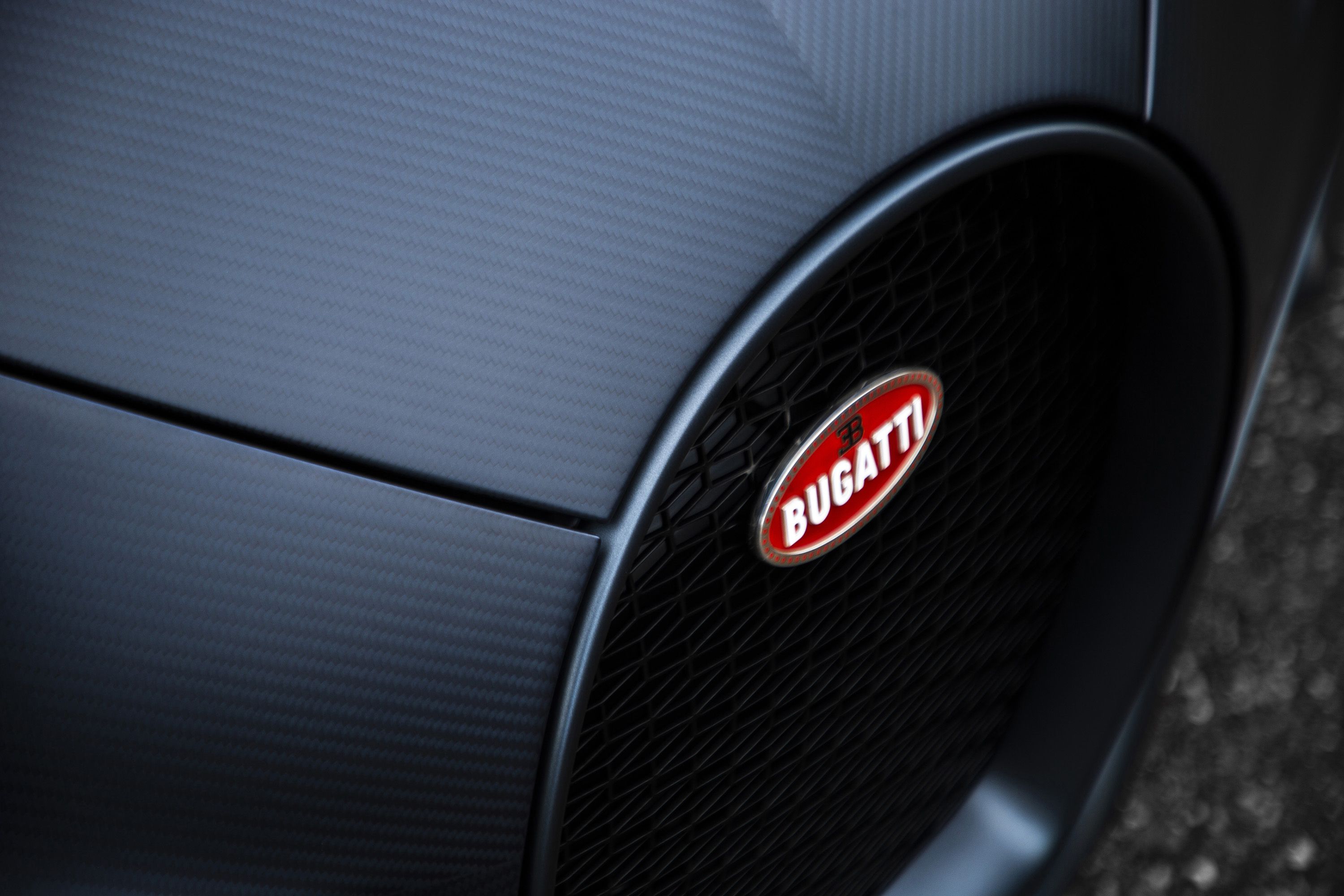 2019 Bugatti Chiron Sport 110 ans Bugatti Grill Wallpapers (6)