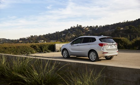 2019 Buick Envision Rear Three-Quarter Wallpapers 450x275 (9)