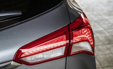 2019 Buick Envision Tail Light Wallpapers 450x275 (18)