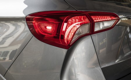 2019 Buick Envision Tail Light Wallpapers 450x275 (14)