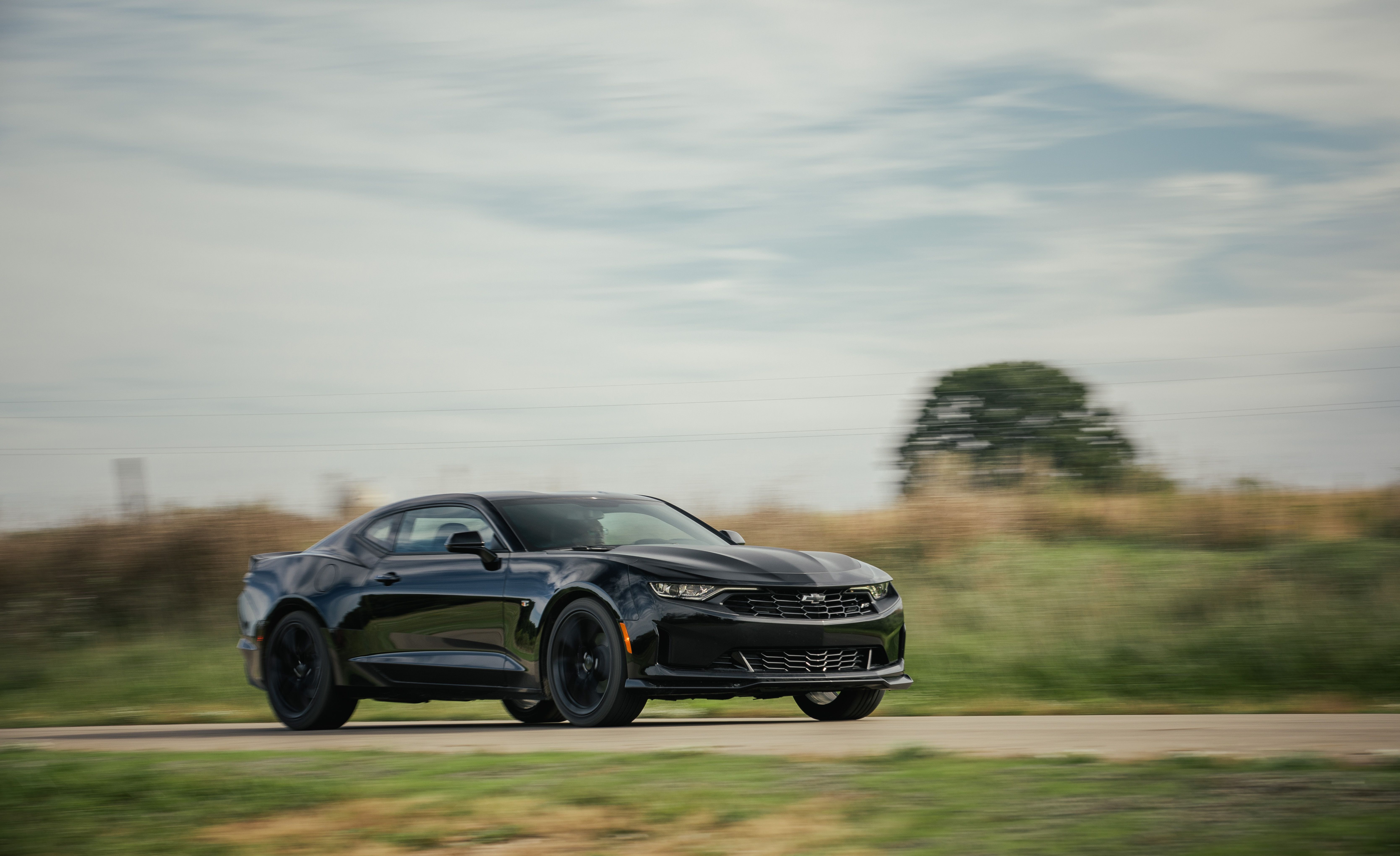 2019 Chevrolet Camaro 2.0T 1LE Front Three-Quarter Wallpapers #104 of 148