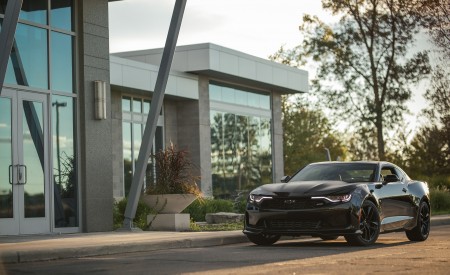 2019 Chevrolet Camaro 2.0T 1LE Front Wallpapers 450x275 (111)