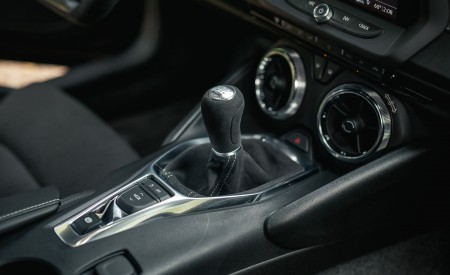 2019 Chevrolet Camaro 2.0T 1LE Interior Detail Wallpapers 450x275 (125)