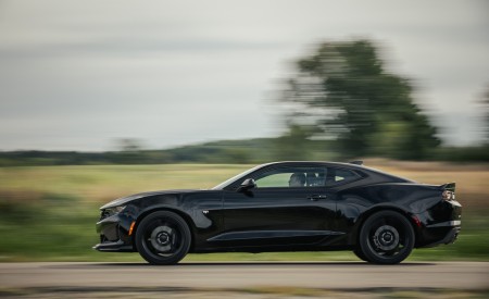 2019 Chevrolet Camaro 2.0T 1LE Side Wallpapers 450x275 (108)