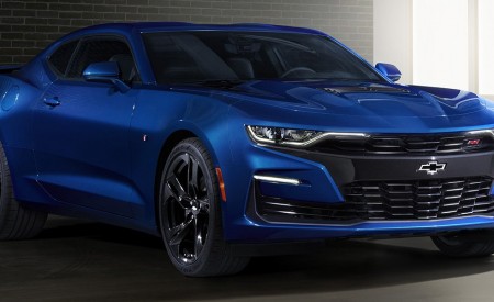 2019 Chevrolet Camaro SS Coupe Front Three-Quarter Wallpapers 450x275 (130)