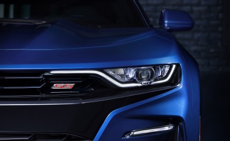 2019 Chevrolet Camaro SS Coupe Headlight Wallpapers 450x275 (137)