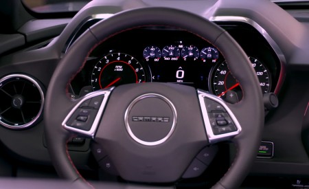 2019 Chevrolet Camaro SS Coupe Interior Steering Wheel Wallpapers 450x275 (139)