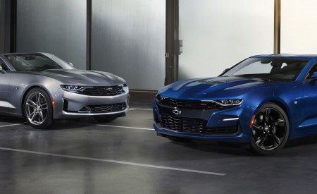 2019 Chevrolet Camaro SS Coupe and Camaro RS Convertible Wallpapers 450x275 (134)