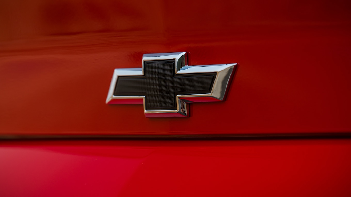 знак chevrolet