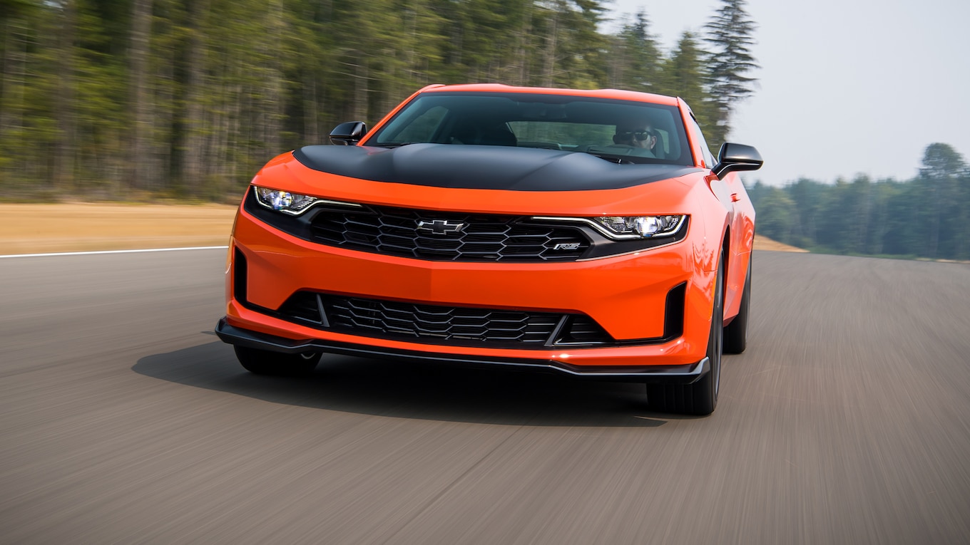 2019 Chevrolet Camaro Turbo 1LE Front Three-Quarter Wallpaper.