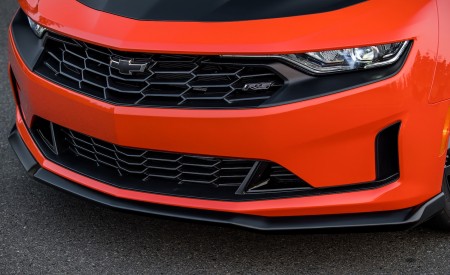 2019 Chevrolet Camaro Turbo 1LE Grill Wallpapers 450x275 (40)