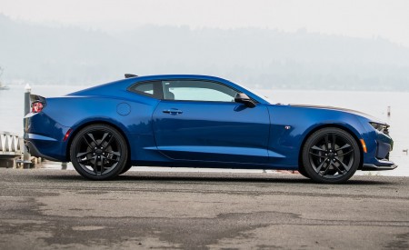 2019 Chevrolet Camaro Turbo 1LE Side Wallpapers 450x275 (90)