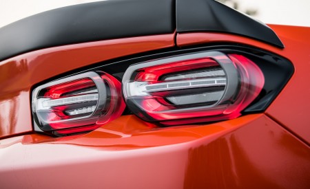 2019 Chevrolet Camaro Turbo 1LE Tail Light Wallpapers 450x275 (46)