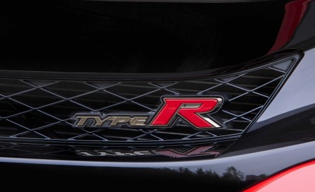 2019 Honda Civic Type R (Color: Rallye Red) Badge Wallpapers 450x275 (62)