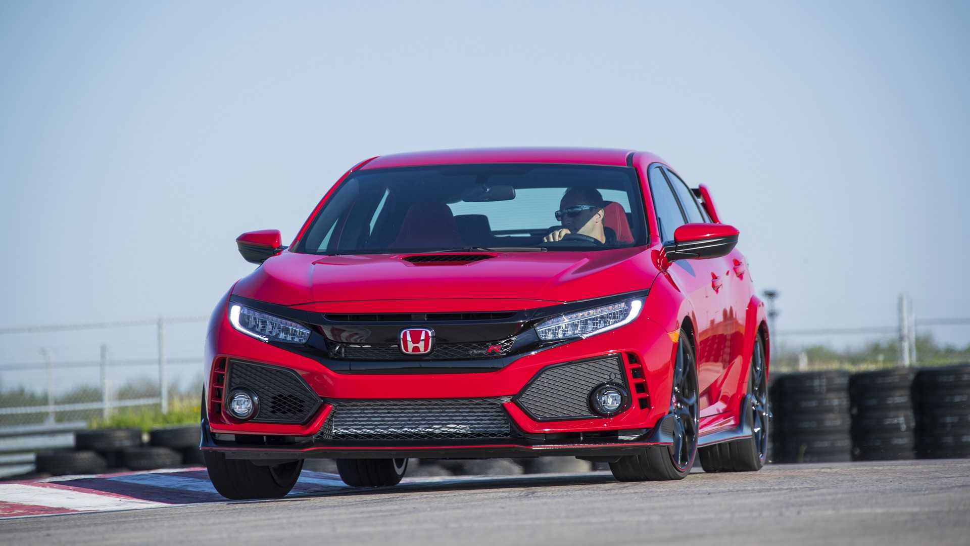 2019 Honda Civic Type R (Color: Rallye Red) Front Wallpapers #27 of 182