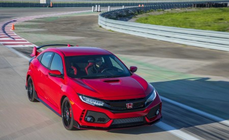 2019 Honda Civic Type R (Color: Rallye Red) Front Wallpapers 450x275 (4)