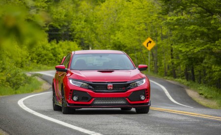 2019 Honda Civic Type R (Color: Rallye Red) Front Wallpapers 450x275 (11)