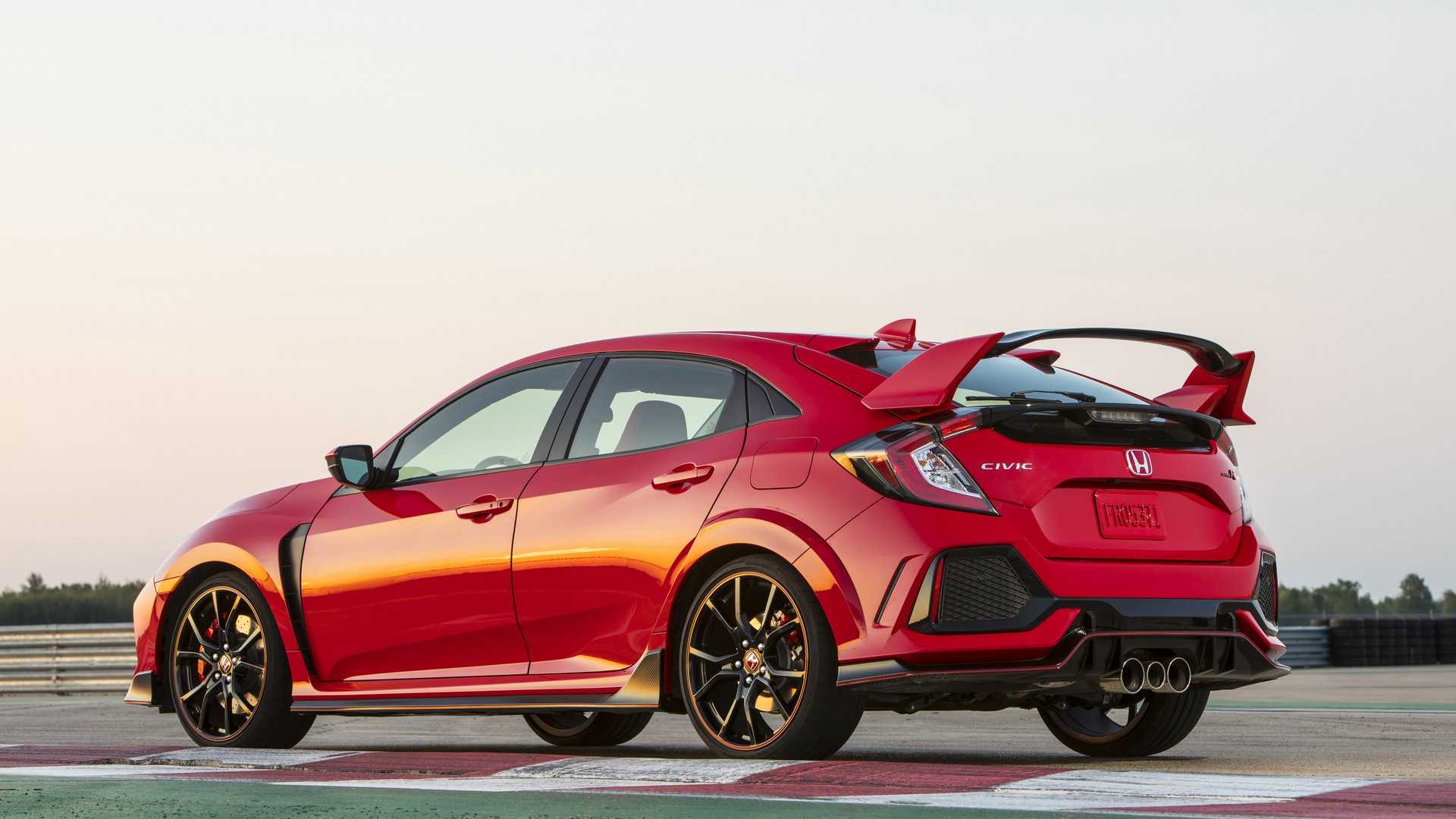 2019 Honda Civic Type R (Color: Rallye Red) Rear Three-Quarter Wallpapers #30 of 182