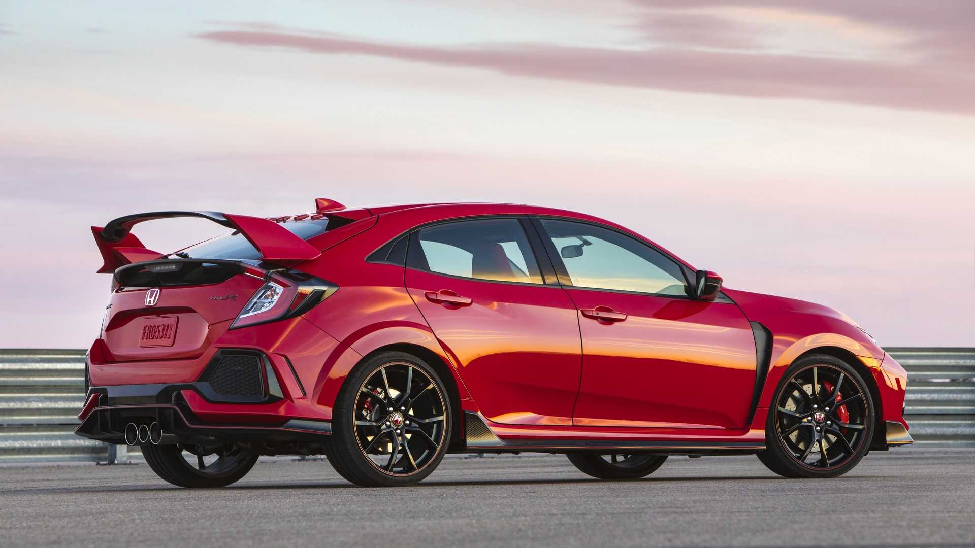 2019 Honda Civic Type R (Color: Rallye Red) Rear Three-Quarter Wallpapers #20 of 182