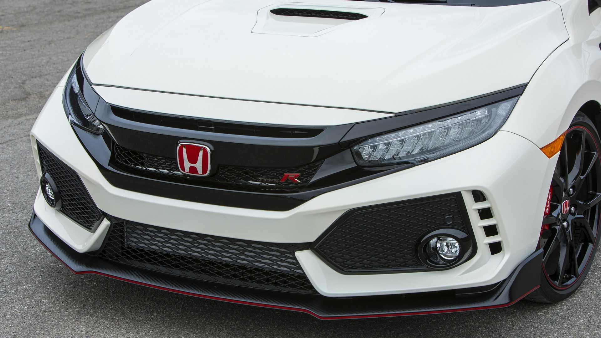 2019 Honda Civic Type R (Color: White Orchid Pearl) Front Bumper Wallpapers #167 of 182
