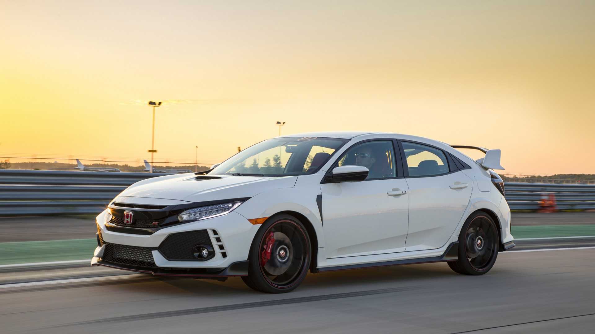 2019 Honda Civic Type R (Color: White Orchid Pearl) Front Three-Quarter Wallpapers #154 of 182