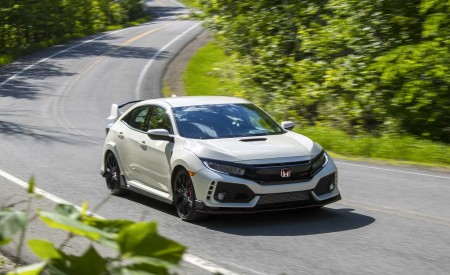 2019 Honda Civic Type R (Color: White Orchid Pearl) Front Three-Quarter Wallpapers 450x275 (129)