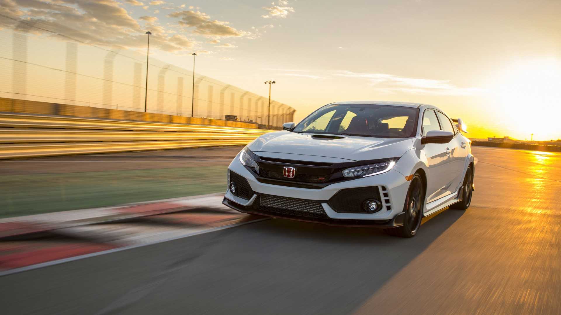 2019 Honda Civic Type R (Color: White Orchid Pearl) Front Three-Quarter Wallpapers #155 of 182