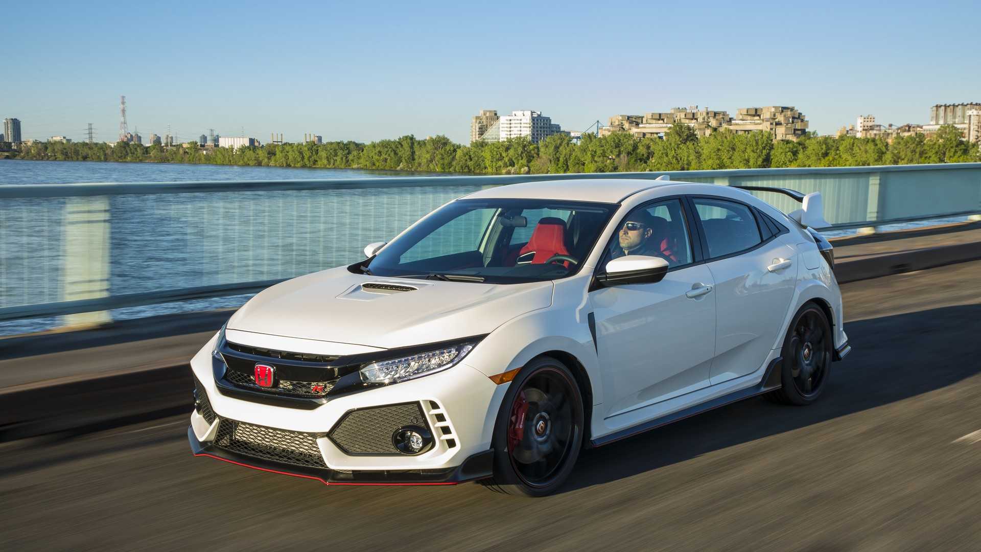 2019 Honda Civic Type R (Color: White Orchid Pearl) Front Three-Quarter Wallpapers #116 of 182