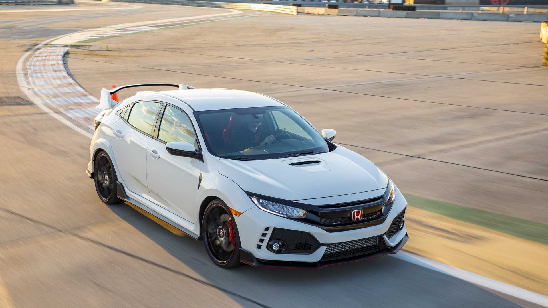 2019 Honda Civic Type R (Color: White Orchid Pearl) Front Three-Quarter Wallpapers #117 of 182