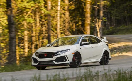 2019 Honda Civic Type R (Color: White Orchid Pearl) Front Three-Quarter Wallpapers 450x275 (157)