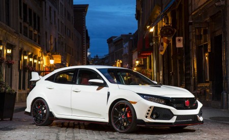 2019 Honda Civic Type R (Color: White Orchid Pearl) Front Three-Quarter Wallpapers 450x275 (133)