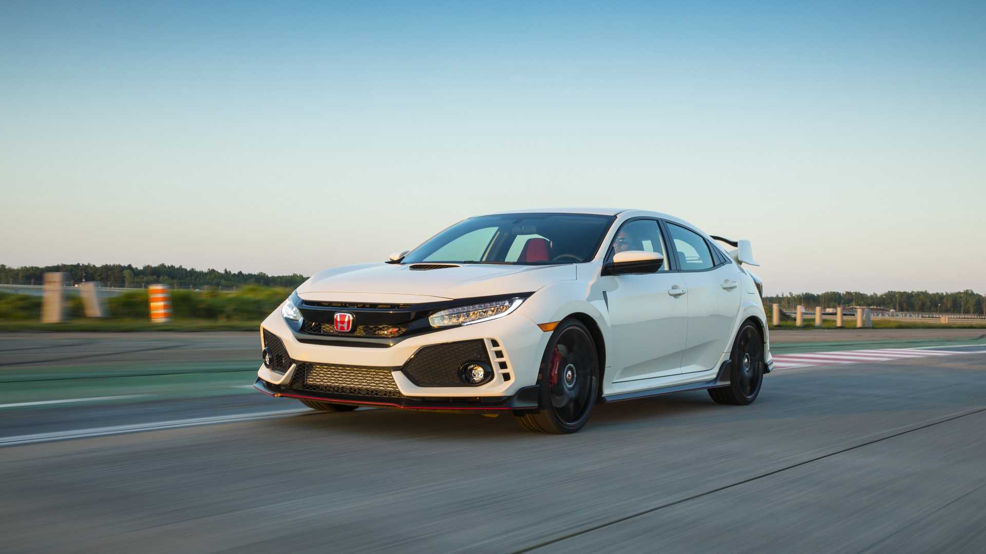 2019 Honda Civic Type R (Color: White Orchid Pearl) Front Three-Quarter Wallpapers #118 of 182