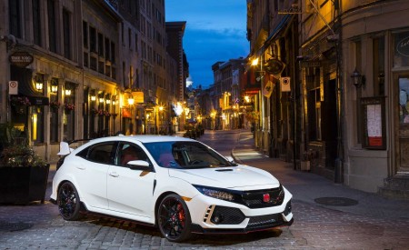 2019 Honda Civic Type R (Color: White Orchid Pearl) Front Three-Quarter Wallpapers 450x275 (158)