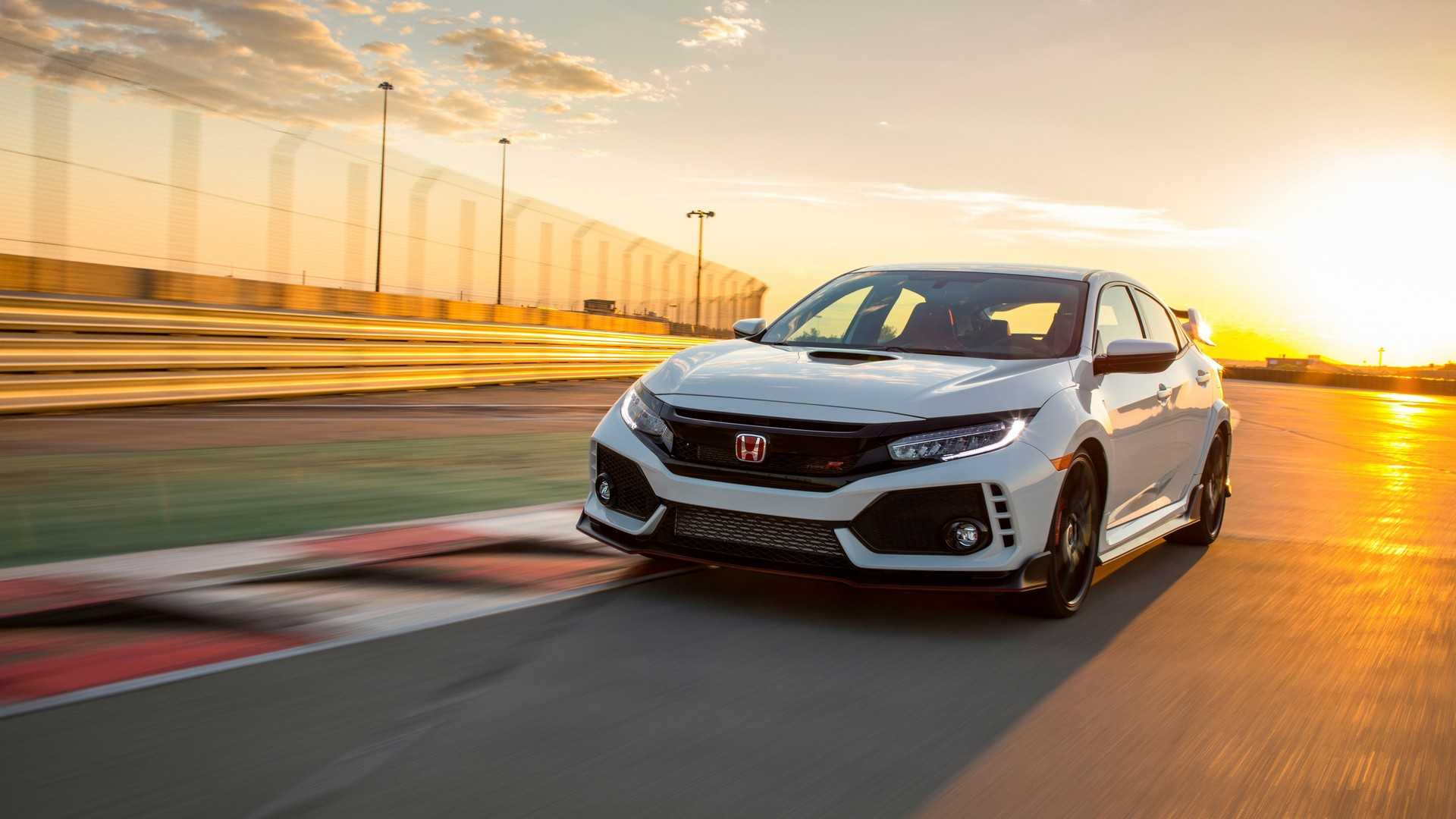 2019 Honda Civic Type R (Color: White Orchid Pearl) Front Three-Quarter Wallpapers #159 of 182