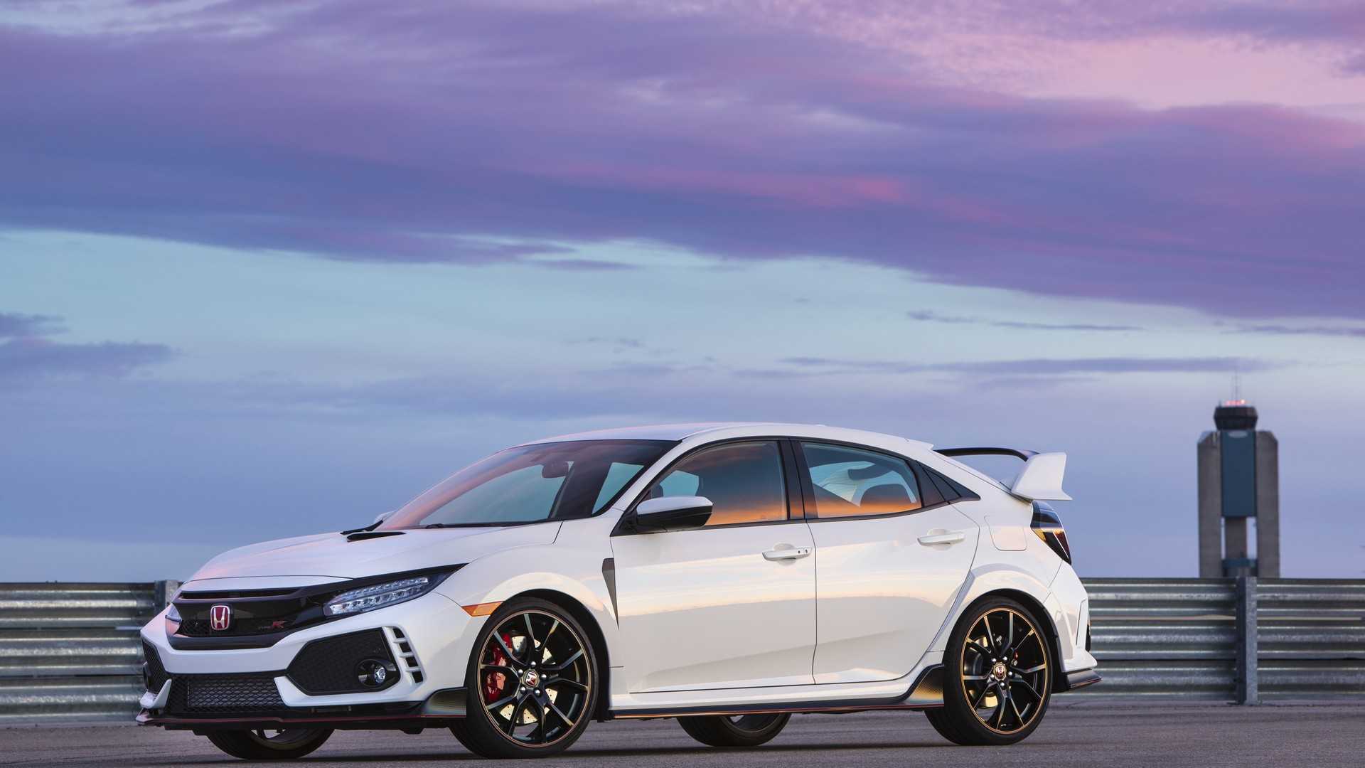 2019 Honda Civic Type R (Color: White Orchid Pearl) Front Three-Quarter Wallpapers #144 of 182