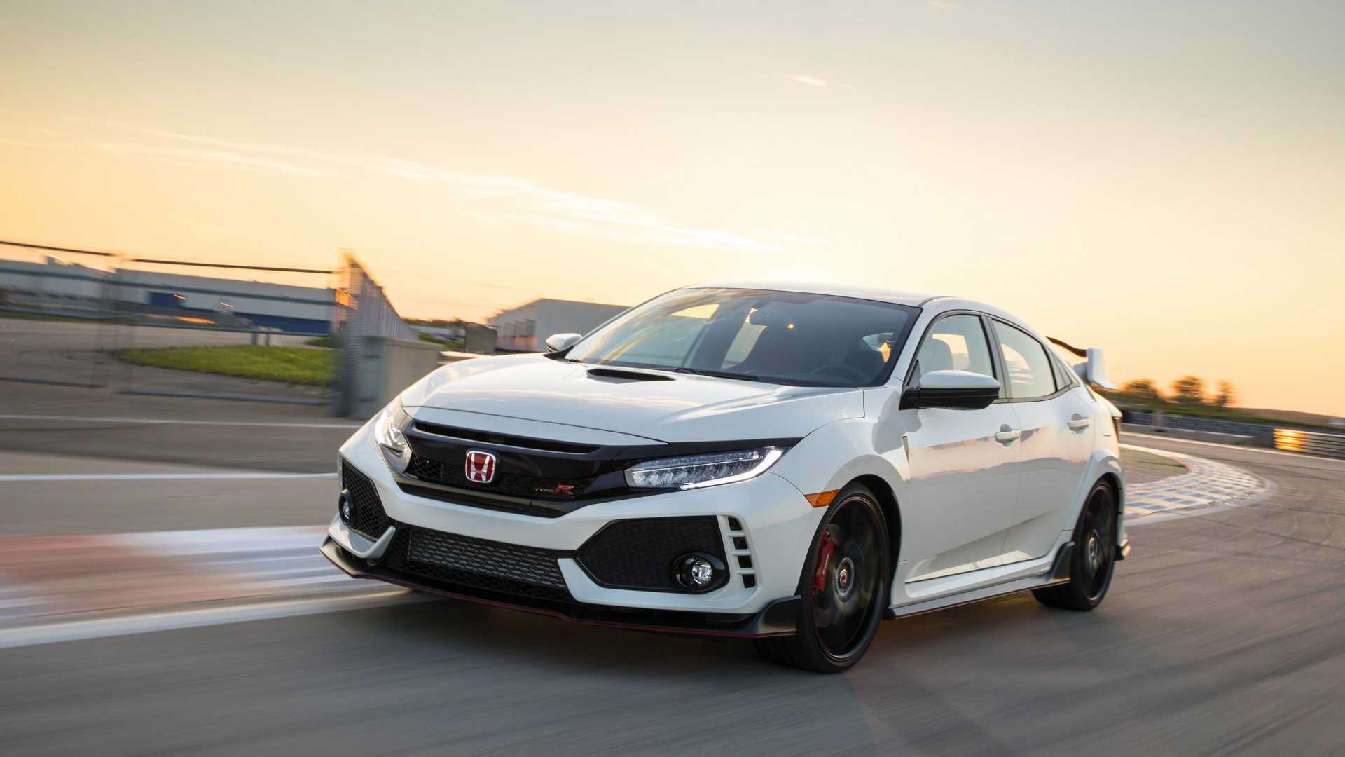 2019 Honda Civic Type R (Color: White Orchid Pearl) Front Three-Quarter Wallpapers #120 of 182