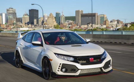 2019 Honda Civic Type R (Color: White Orchid Pearl) Front Three-Quarter Wallpapers 450x275 (109)